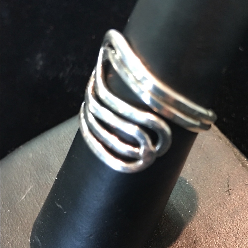 Silver Ring - Picture 2 of 4